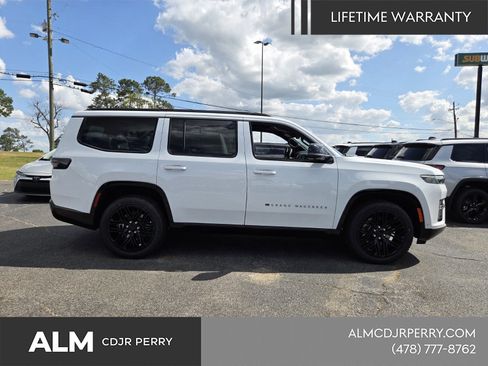 New 2026 Jeep Grand Wagoneer Limited AWD/4WD image 14