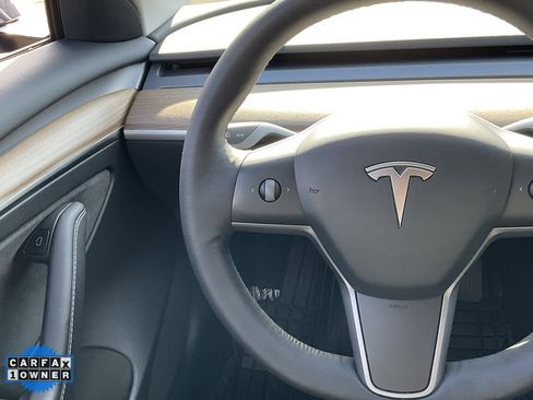 Used 2023 Tesla Model 3 Standard Range image 39