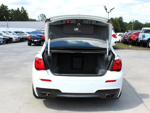 Used 2013 BMW 750Li image 40