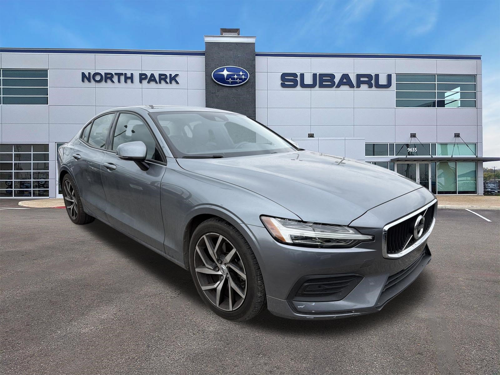 Used 2019 Volvo S60 T5 Momentum w/ Premium Package FWD image 1