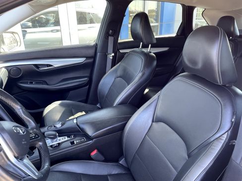Used 2019 INFINITI QX50 Essential w/ Proassist Package image 10
