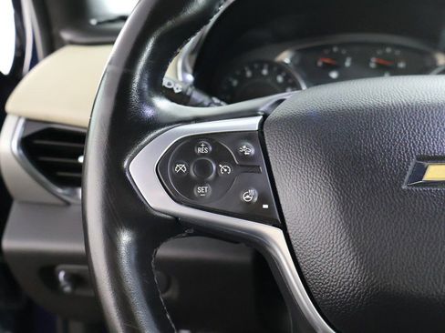 Used 2023 Chevrolet Traverse LT w/ Rear Camera Mirror Package image 45