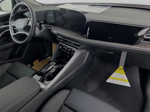 New 2025 Audi Q5 Premium Plus image 29