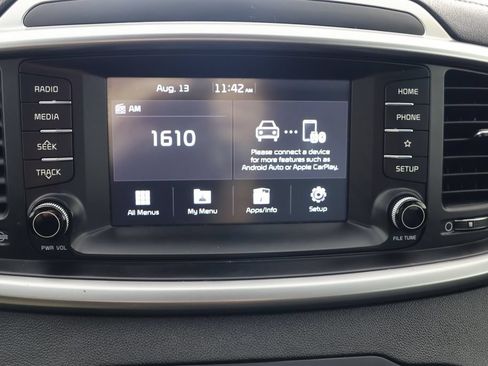 Used 2019 Kia Sorento AWD image 14