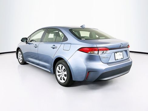 Used 2023 Toyota Corolla LE image 5