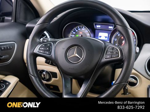 Used 2017 Mercedes-Benz GLA 250 4MATIC image 11