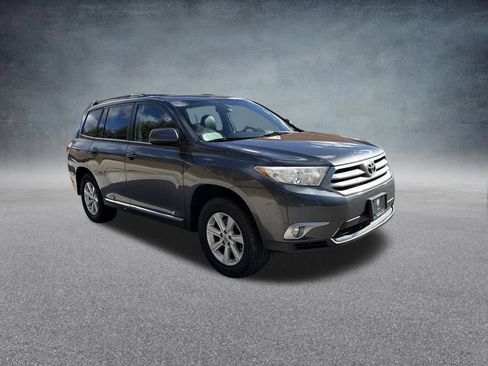 Used 2013 Toyota Highlander Plus image 7