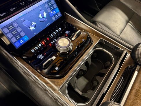 Used 2024 Jeep Grand Wagoneer L 4WD image 21