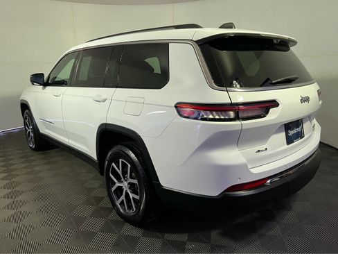 Used 2023 Jeep Grand Cherokee L Limited w/ Luxury Tech Group II AWD/4WD image 5