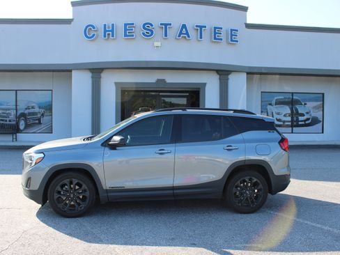 Used 2021 GMC Terrain SLE w/ Elevation Edition FWD image 1