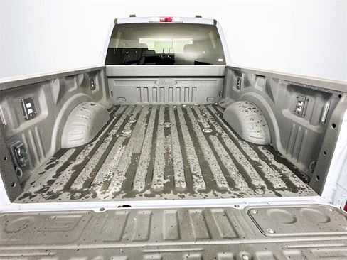 Used 2025 Ford F250 Lariat image 28