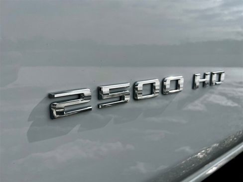 Used 2021 Chevrolet Silverado 2500 High Country w/ Z71 Off-Road Package image 18