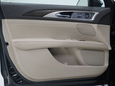 Used 2017 Lincoln MKZ Select w/ Technology Package FWD image 13