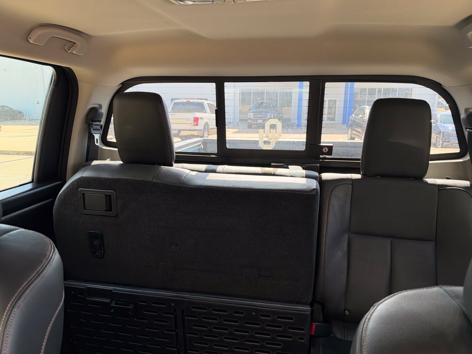 Used 2019 Nissan Titan SV w/ SV Convenience Package AWD/4WD image 7