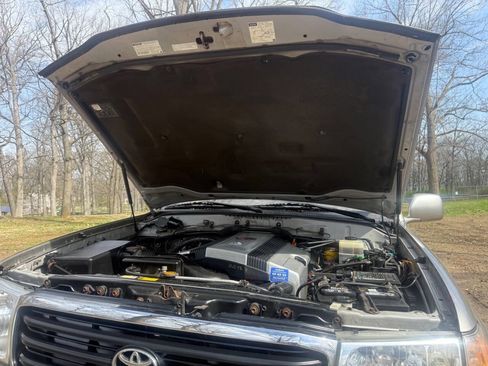 Used 2002 Toyota Land Cruiser image 96