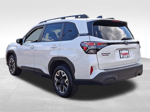 Used 2026 Subaru Forester Premium AWD/4WD image 4