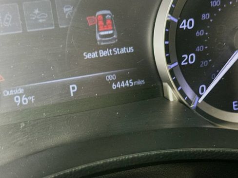 Used 2023 Toyota Highlander XLE AWD/4WD image 12