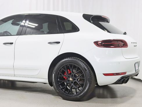 Used 2017 Porsche Macan GTS w/ Premium Package Plus AWD/4WD image 10