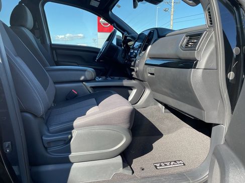 Certified 2024 Nissan Titan SV image 22