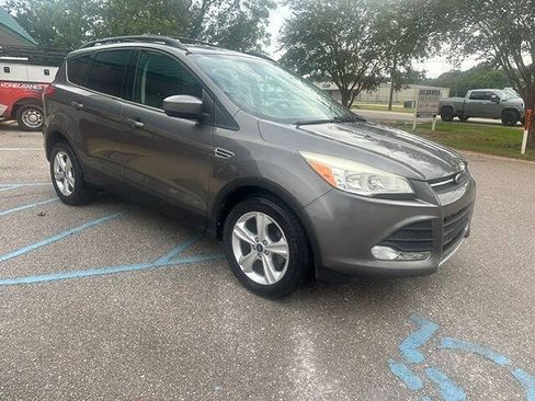 Used 2014 Ford Escape SE w/ Equipment Group 201A FWD image 7