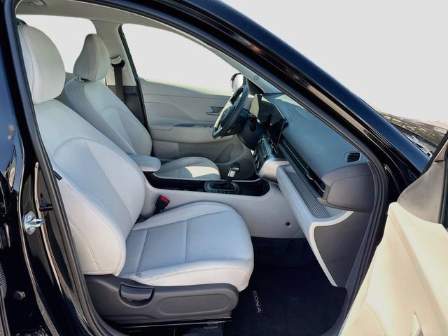 Used 2025 Hyundai Kona SE AWD/4WD image 35