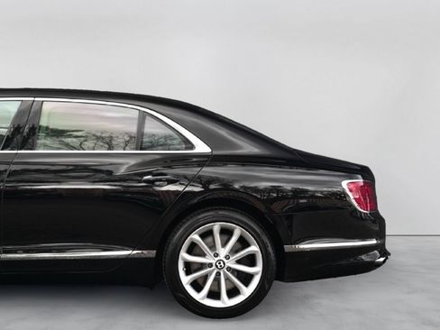 Used 2023 Bentley Flying Spur V8 AWD/4WD image 57