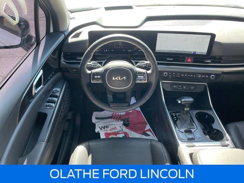 Used 2025 Kia Carnival SX Prestige image 23