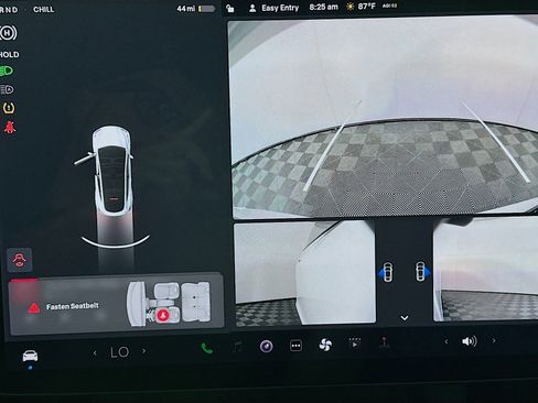 Used 2022 Tesla Model Y Long Range AWD/4WD image 22