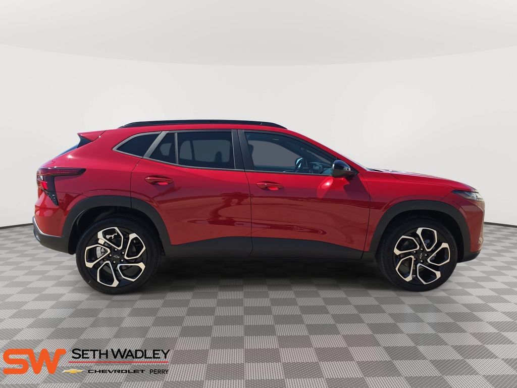 New 2026 Chevrolet Trax RS w/ Sunroof Package FWD image 8