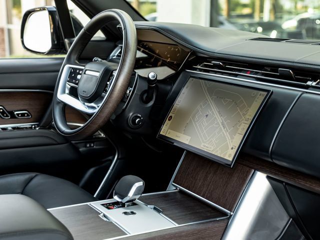 Certified 2024 Land Rover Range Rover SE AWD/4WD image 39