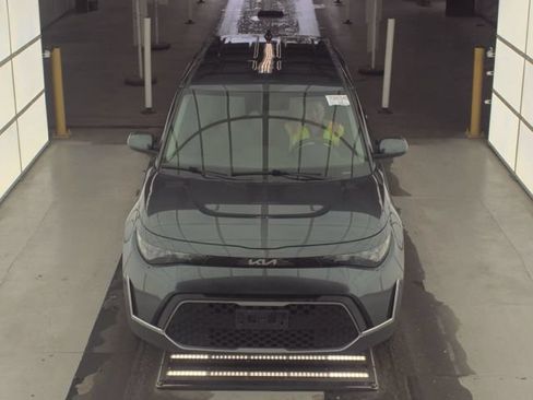 Used 2024 Kia Soul LX w/ Option Group 015 FWD image 3