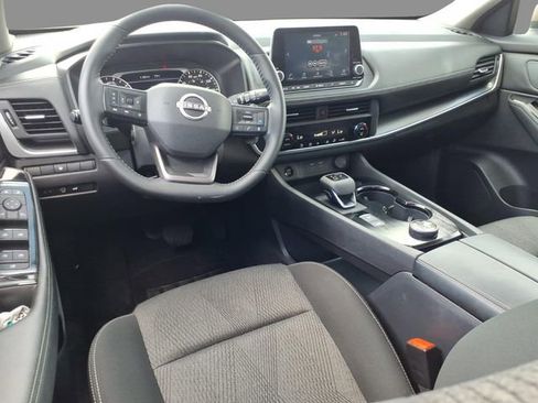 Used 2025 Nissan Rogue SV AWD/4WD image 6