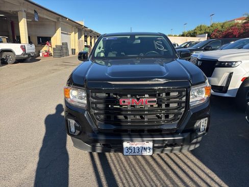 Certified 2022 GMC Canyon Elevation w/ Trailering Package image 2