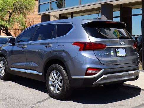 Used 2019 Hyundai Santa Fe SE AWD/4WD image 9