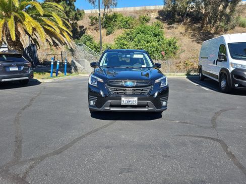 Used 2024 Subaru Forester Limited w/ Convenience Package AWD/4WD image 12