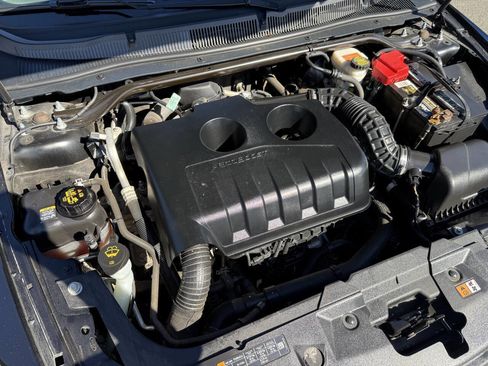 Used 2017 Ford Taurus SEL w/ Equipment Group 201A image 24