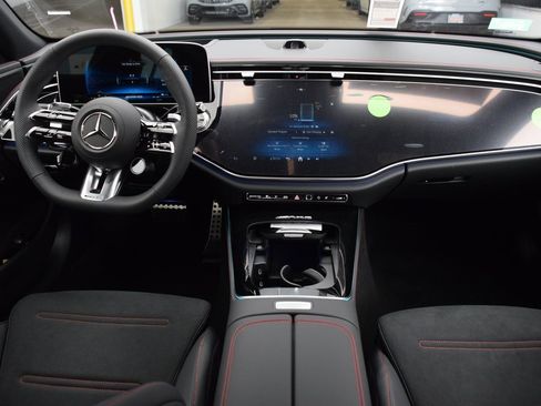 New 2026 Mercedes-Benz E 53 AMG e 4MATIC Sedan image 18