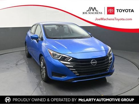 Used 2024 Nissan Versa SV FWD image 1