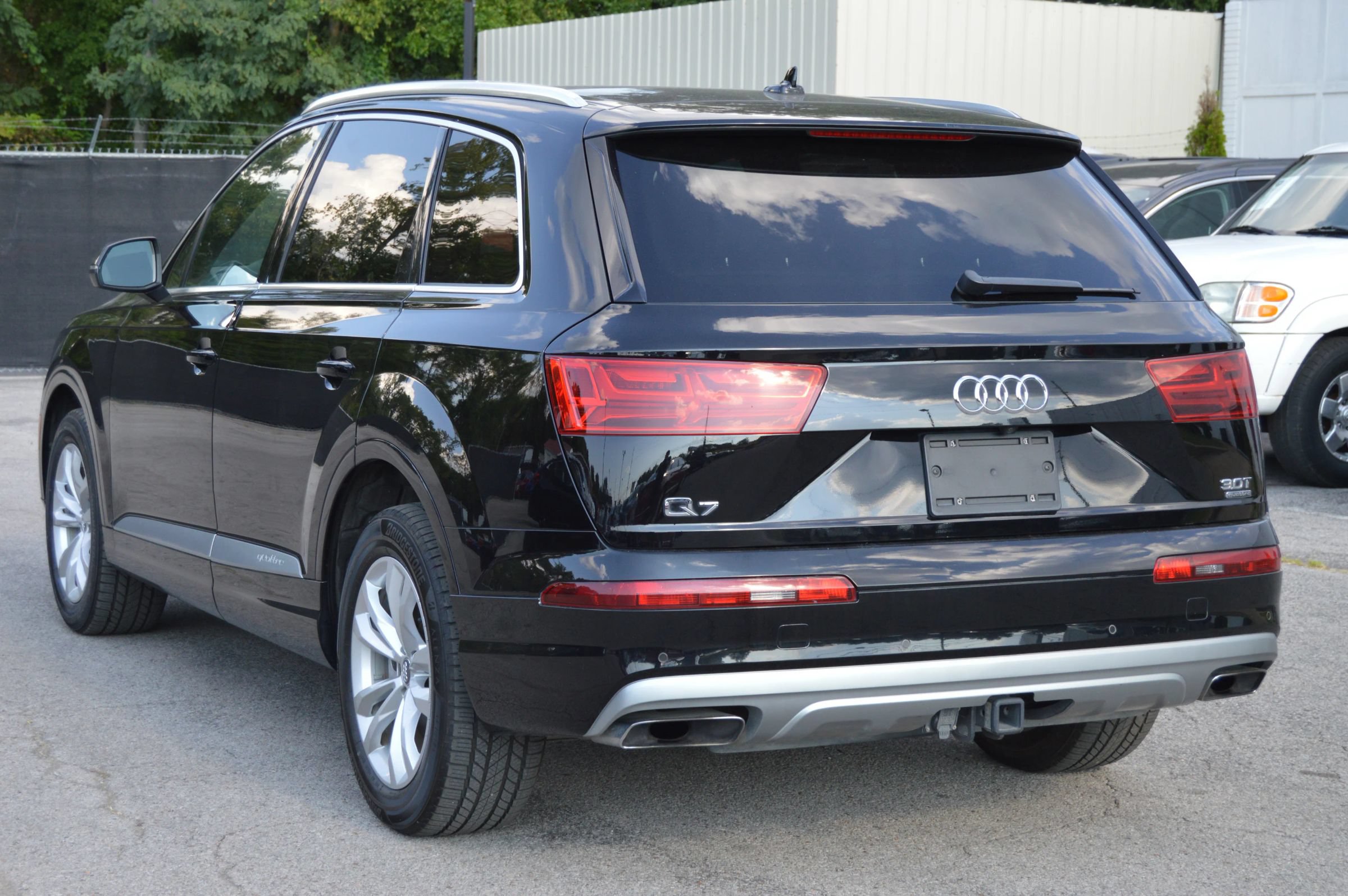 Used 2018 Audi Q7 3.0T Premium AWD/4WD image 4