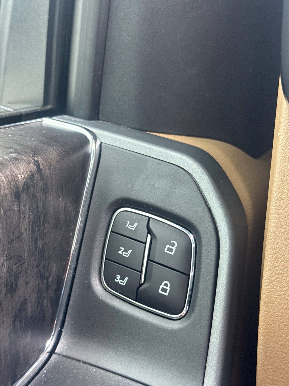 Used 2024 Ford F250 Lariat w/ Sport Appearance Package AWD/4WD image 24