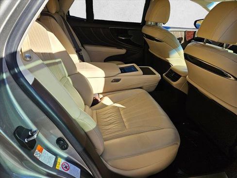 Used 2018 Lexus LS 500 image 22