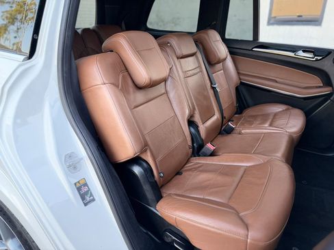 Used 2018 Mercedes-Benz GLS 550 4MATIC image 27