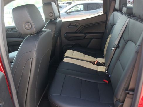 Used 2026 Chevrolet Colorado Trail Boss AWD/4WD image 33