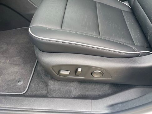 New 2026 Buick Enclave Sport Touring w/ Power Package FWD image 11