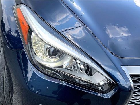 Used 2018 INFINITI Q70 Luxe AWD/4WD image 28