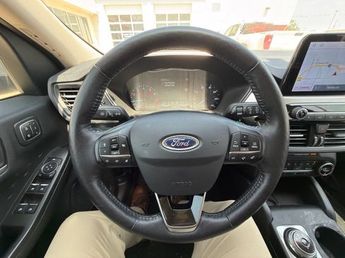 Used 2020 Ford Escape SEL FWD image 10