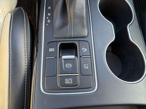 Used 2017 Kia Sorento SX image 33