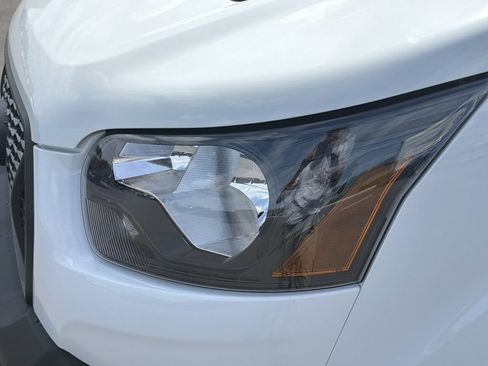 New 2026 Ford Transit 250 148 Medium Roof w/ Load Area Protection Package RWD image 8