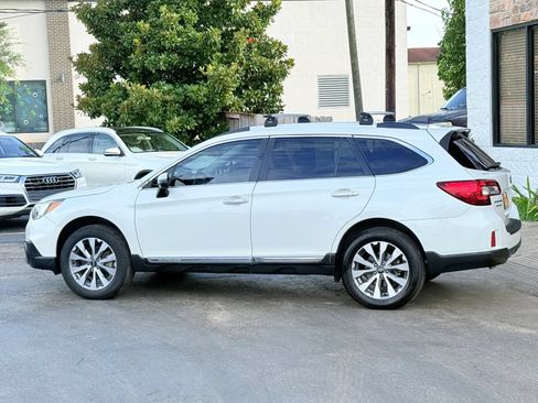 Used 2017 Subaru Outback 3.6R Touring AWD/4WD image 19