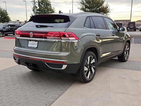 New 2026 Volkswagen Atlas Cross Sport SE image 3